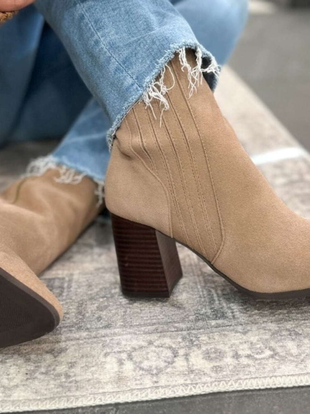 Iconic Mushroom Tan Suede Waterproof Ankle Booties New Retail $170